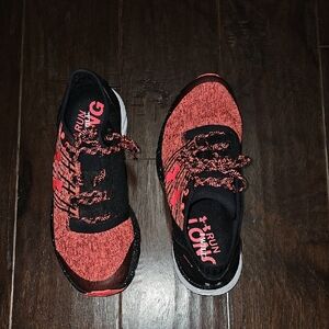 Under Armour Women's Pink and Black Sneakers